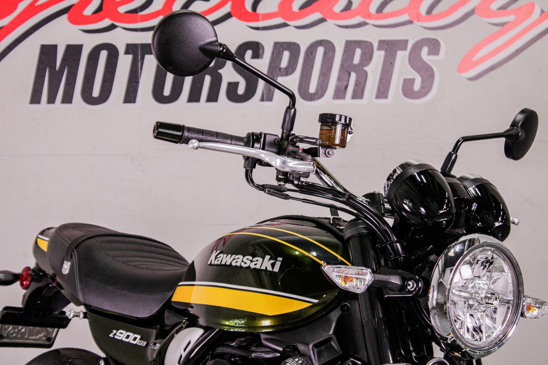 KAW042678 - 2020 - Kawasaki - Z900RS ABS Front Right Zoomed In - Photo 14