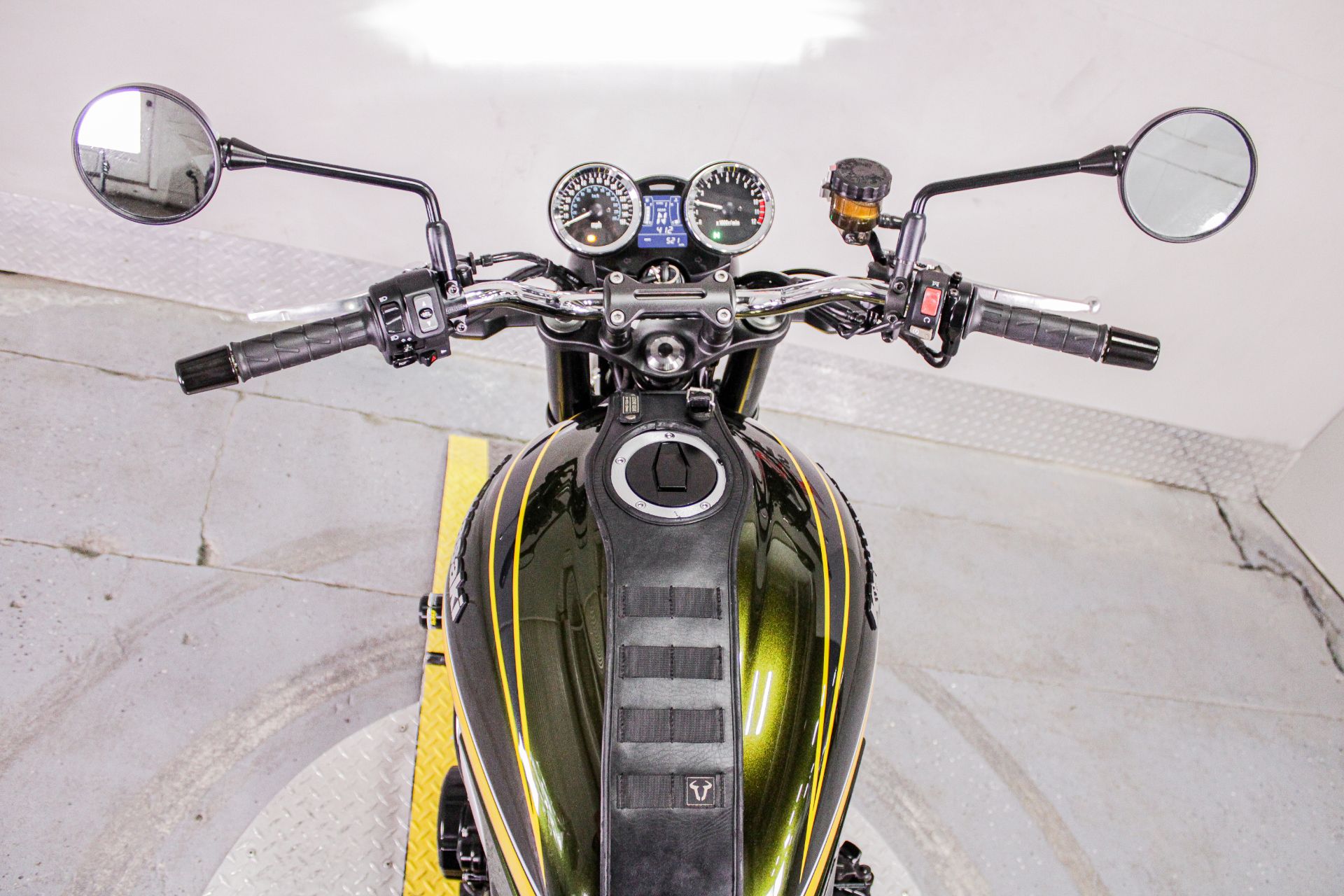 KAW042678 - 2020 - Kawasaki - Z900RS ABS Dashboard - Photo 16