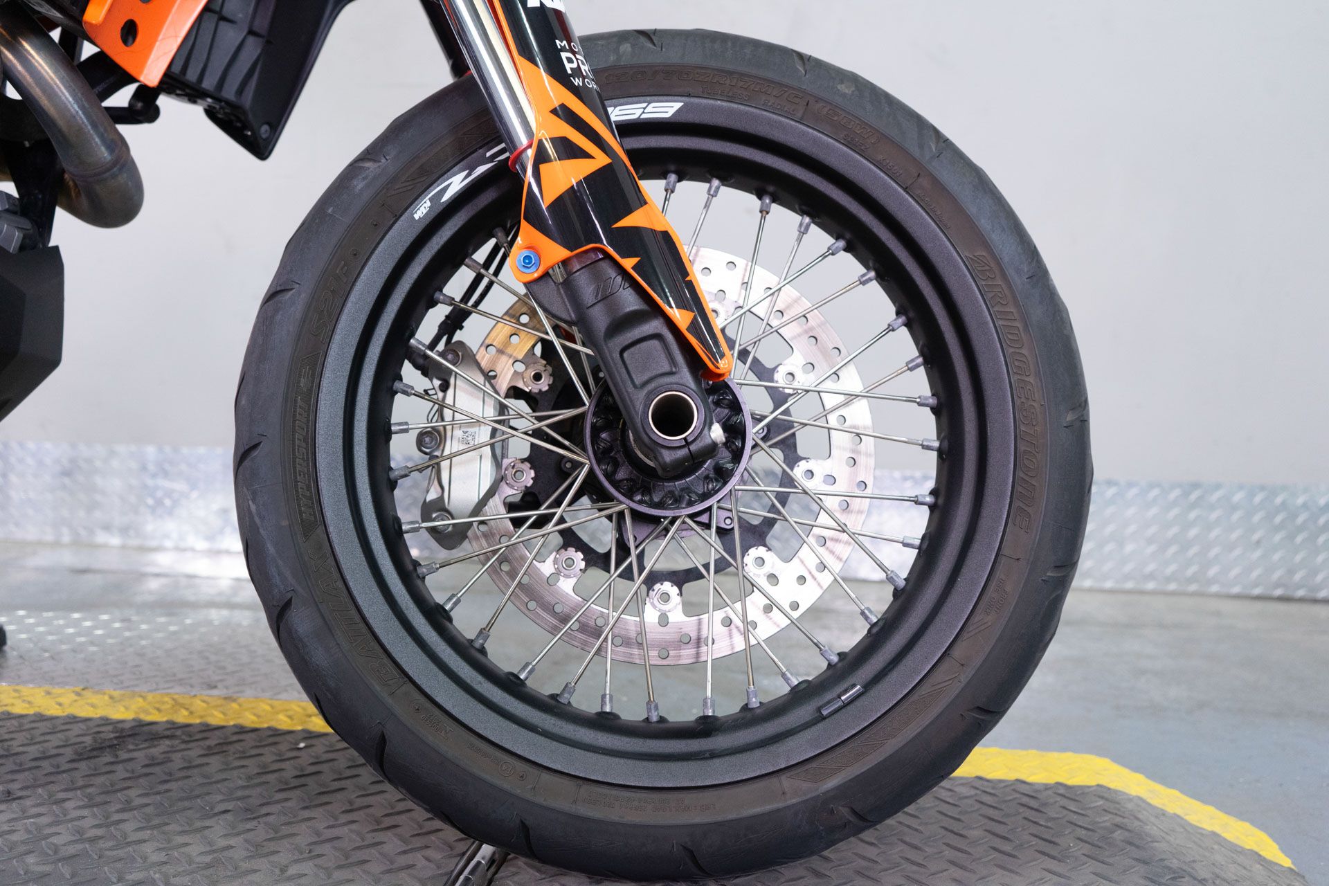 2023 KTM 690 SMC R in Sacramento, California - Photo 7