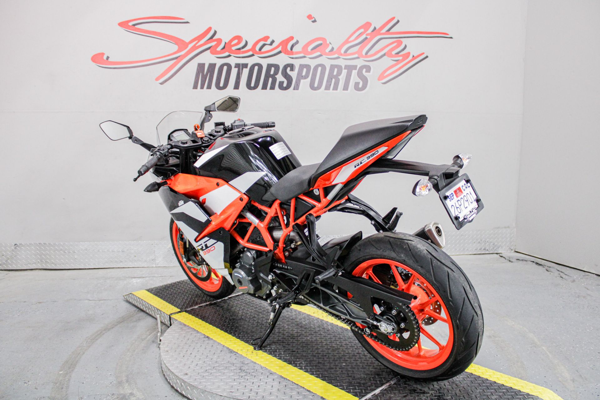 Rear Left Side Angle - Photo 7