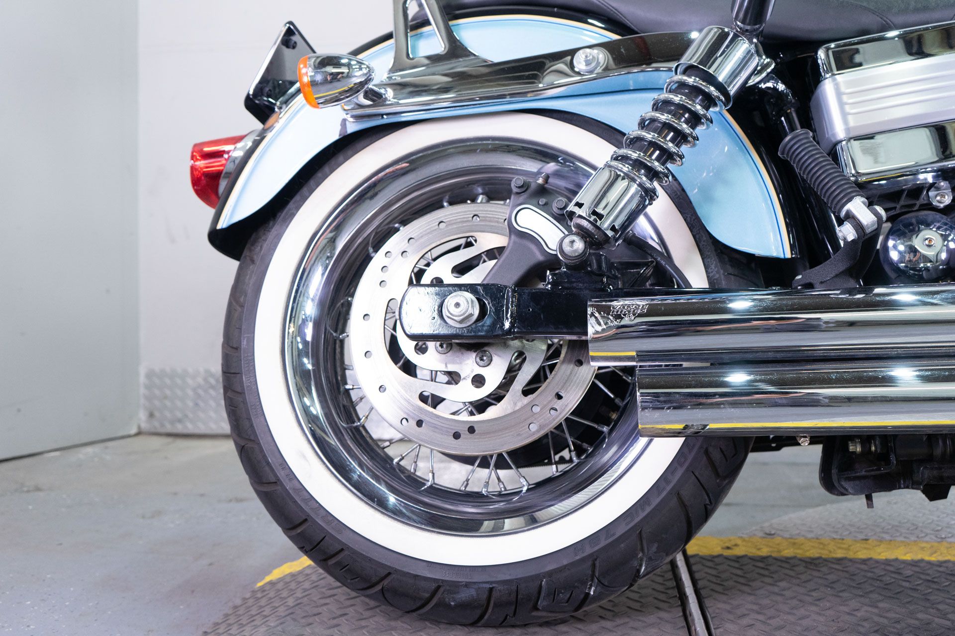 2007 Harley-Davidson Dyna® Low Rider® in Sacramento, California - Photo 8