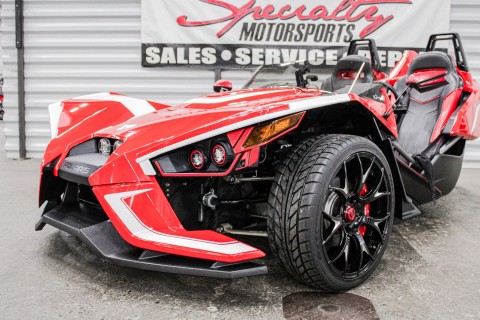 2015 Polaris Slingshot SL in Sacramento, California - Photo 2