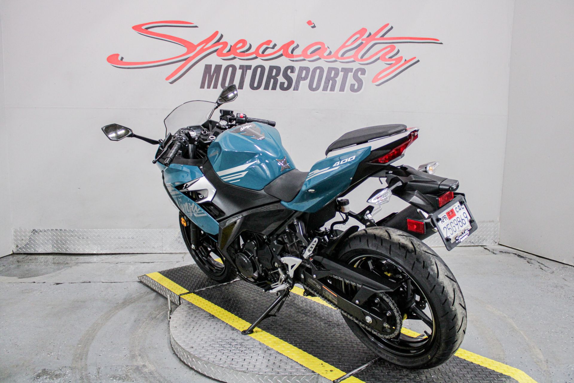 Rear Left Side Angle - Photo 7