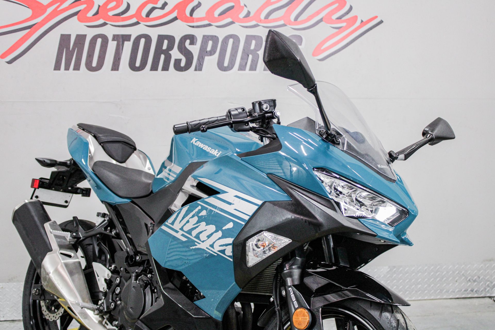 Front Right Zoomed In - Photo 14