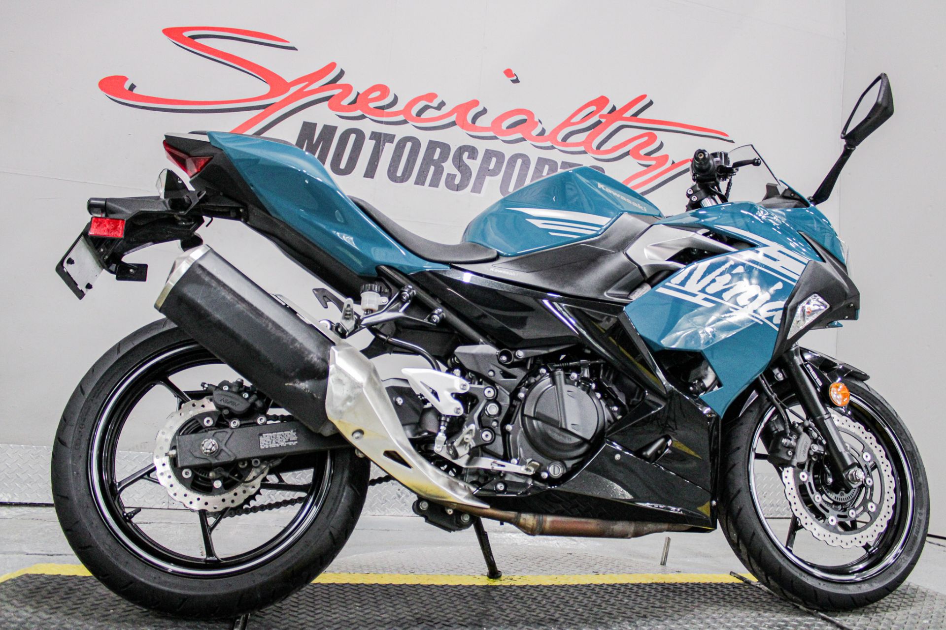 Lower Right Side Angle - Photo 15