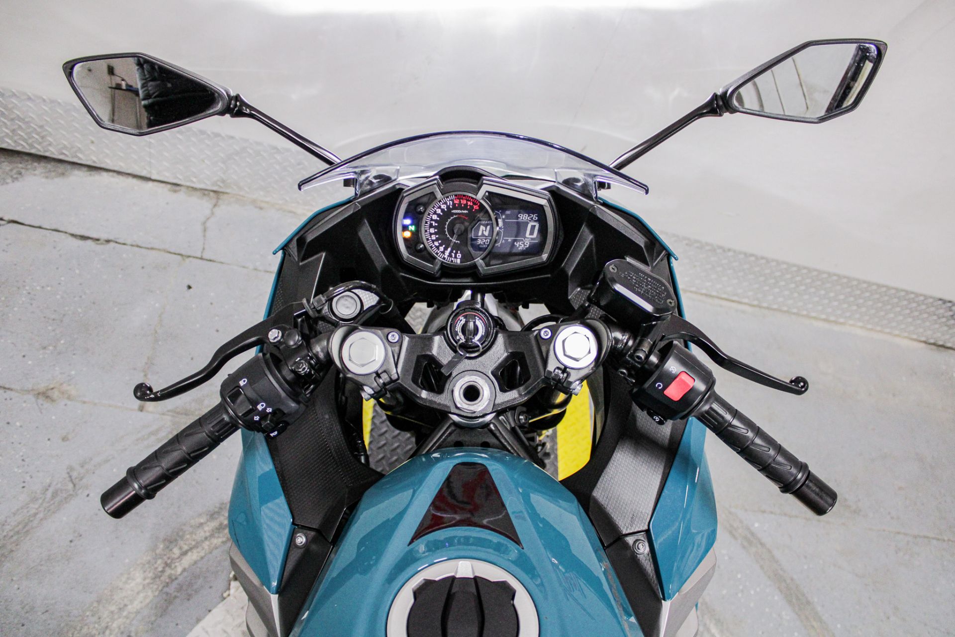 Dashboard - Photo 16