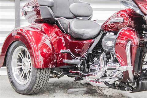 2015 Harley-Davidson Tri Glide® Ultra in Sacramento, California - Photo 12