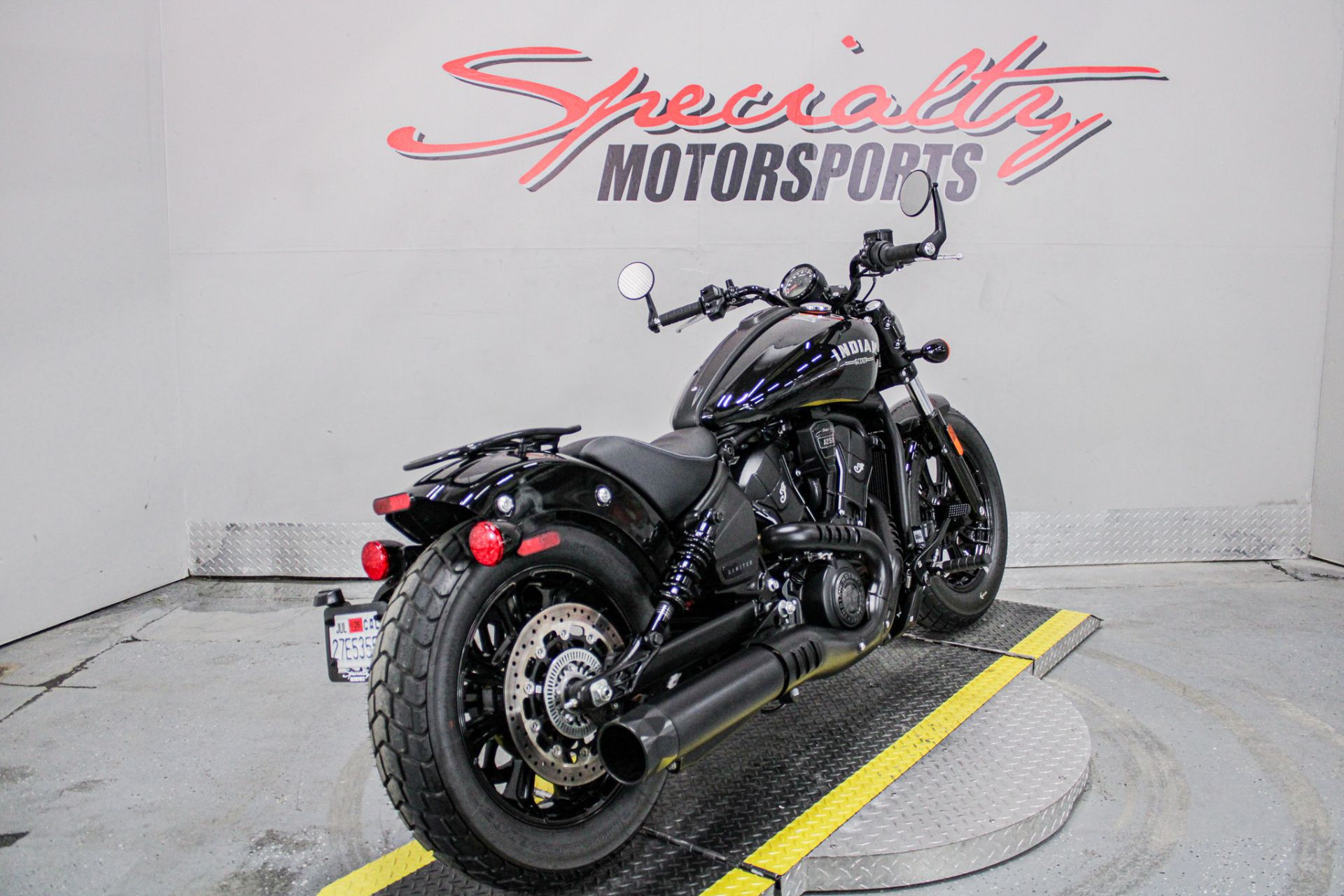 Rear Right Side Angle - Photo 5