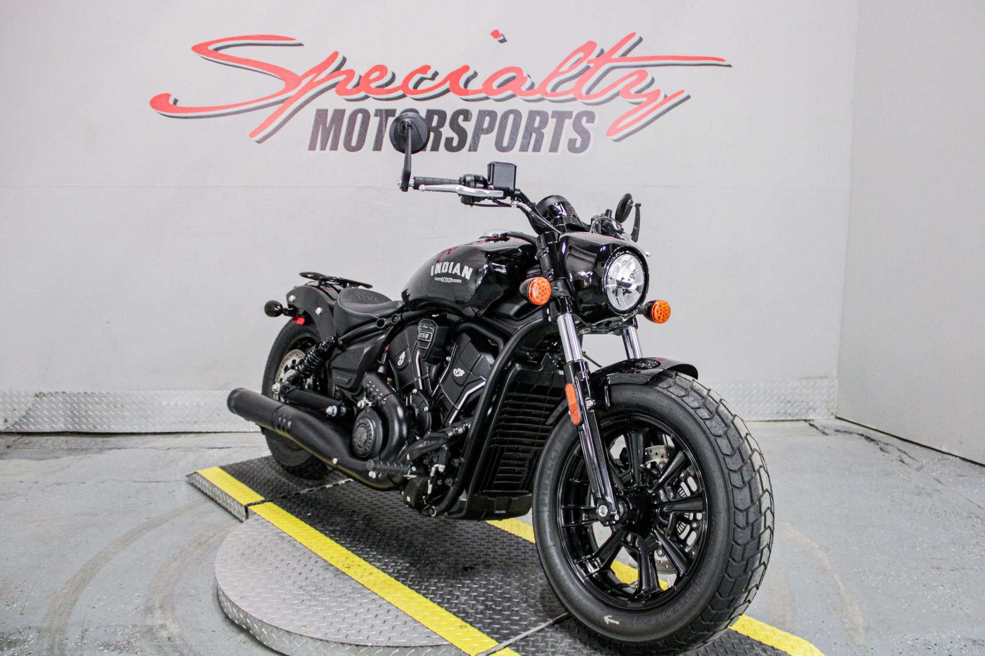 Front Right Side View - Photo 13