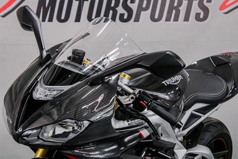 TRIAC3542 - 2020 - Triumph - Daytona Moto2 765 Limited Edition Front Left Zoomed In - Photo 11