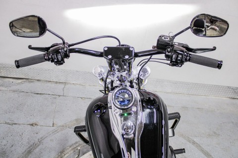 2010 Harley-Davidson Dyna® Wide Glide® in Sacramento, California - Photo 17