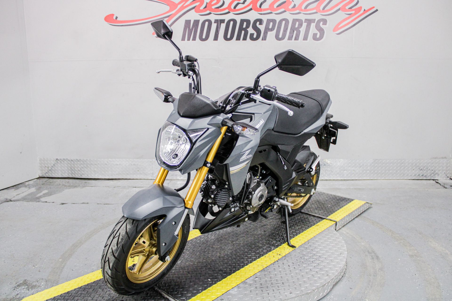 Front Left Side View - Photo 10