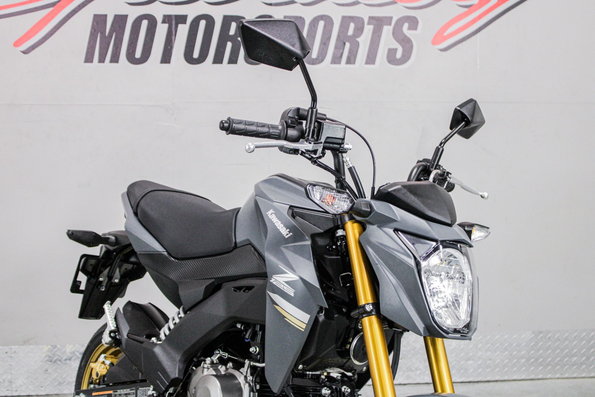 Front Right Zoomed In - Photo 14