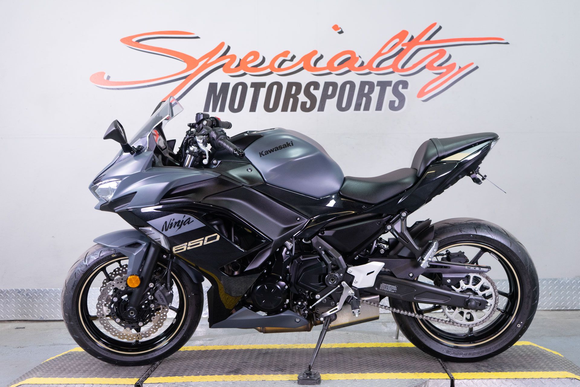 2024 Kawasaki Ninja 650 in Sacramento, California - Photo 4