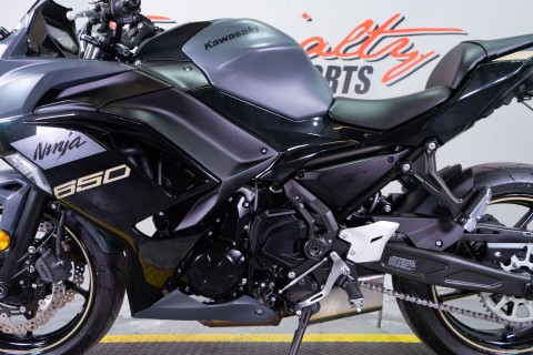 2024 Kawasaki Ninja 650 in Sacramento, California - Photo 12