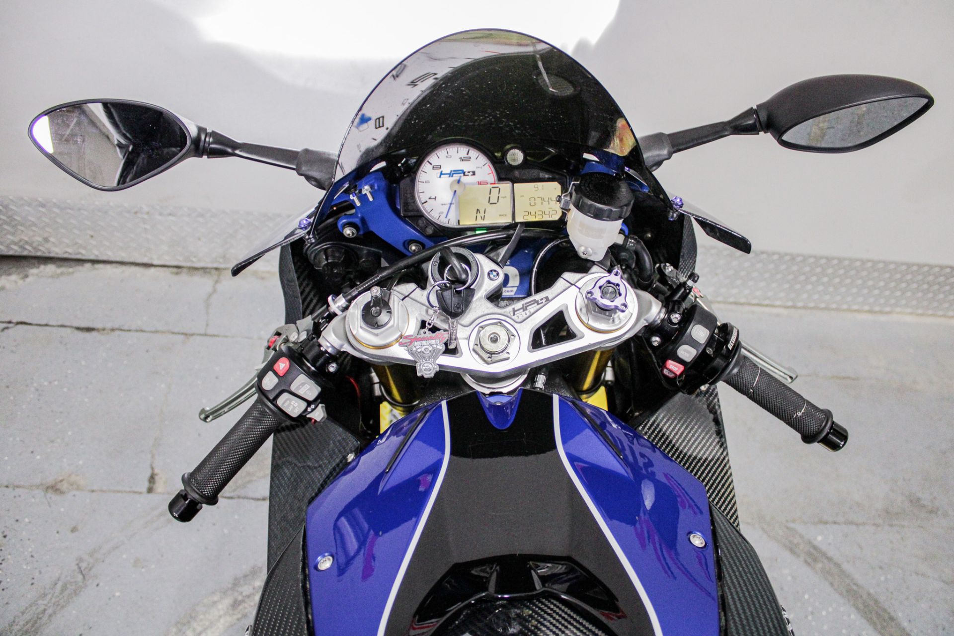 2014 BMW HP4 in Sacramento, California - Photo 16