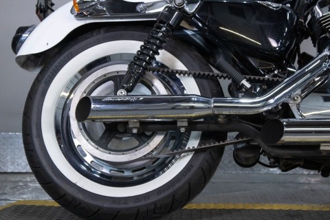 2006 Harley-Davidson Sportster® 1200 Custom in Sacramento, California - Photo 4