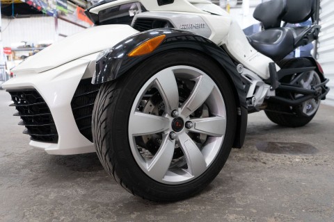 2015 Can-Am Spyder® F3 SE6 in Sacramento, California - Photo 9