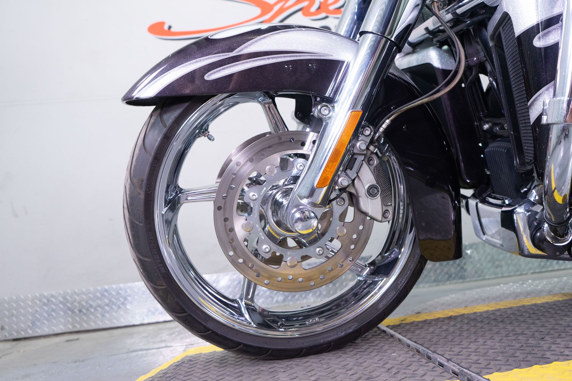 2015 Harley-Davidson CVO™ Street Glide® in Sacramento, California - Photo 10