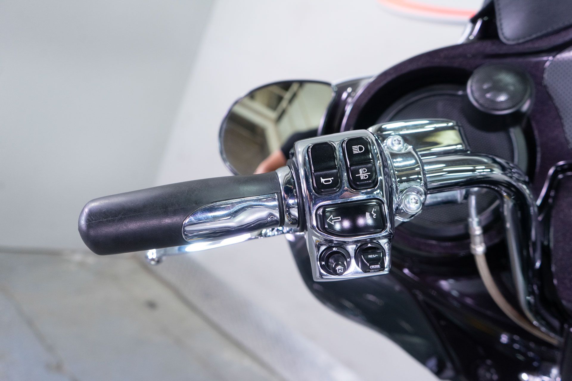 2015 Harley-Davidson CVO™ Street Glide® in Sacramento, California - Photo 13