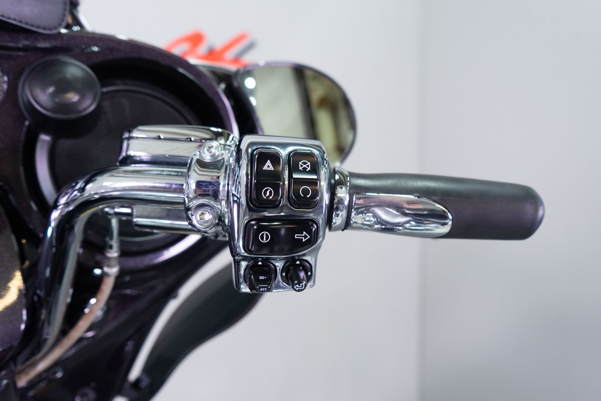 2015 Harley-Davidson CVO™ Street Glide® in Sacramento, California - Photo 14