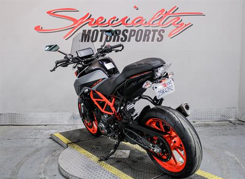 KTM259523 - 2022 - KTM - 390 Duke Rear Left Side Angle - Photo 7