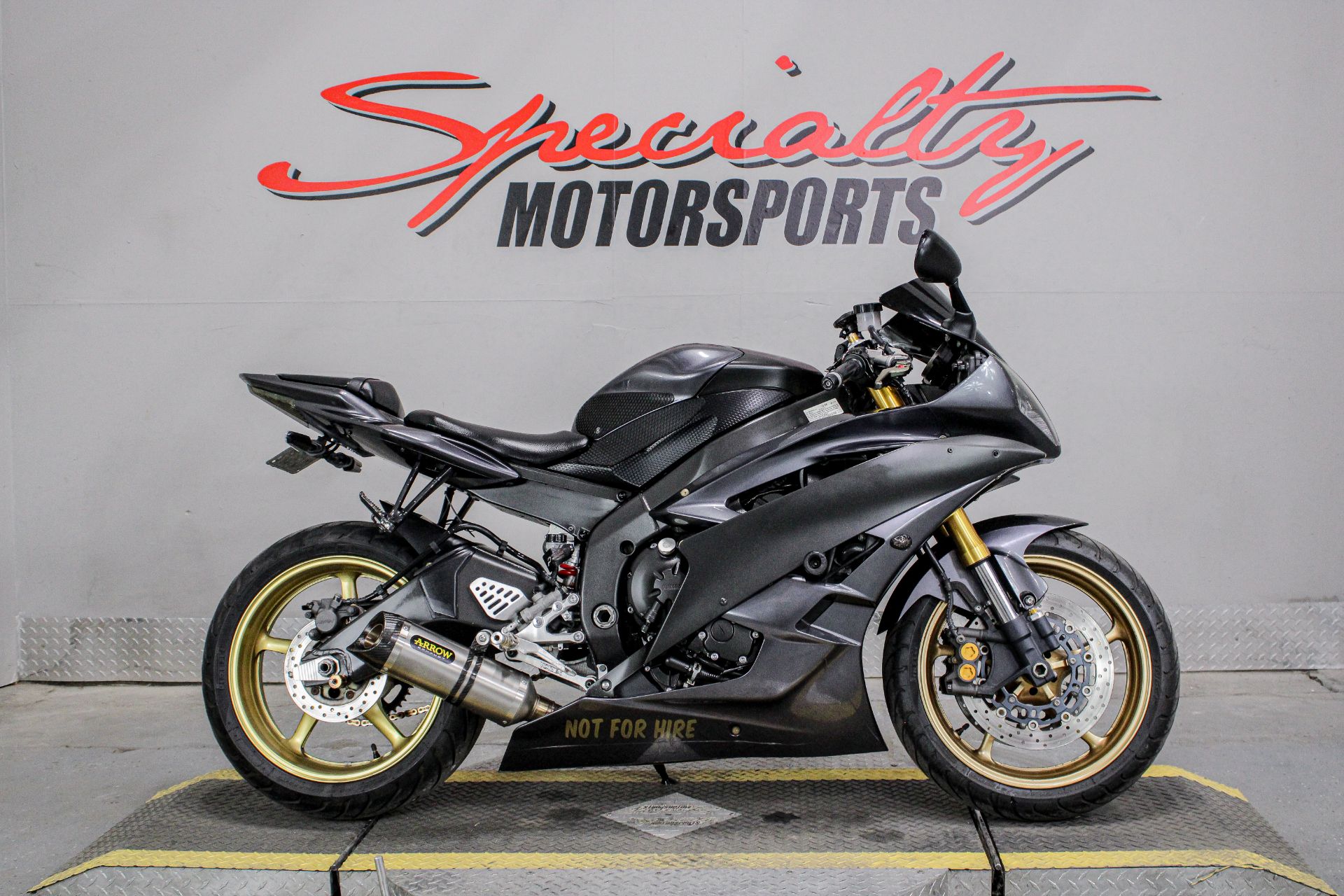 2010 Yamaha XP500ZS TMAX - 499cc Standard Equipment & Specs