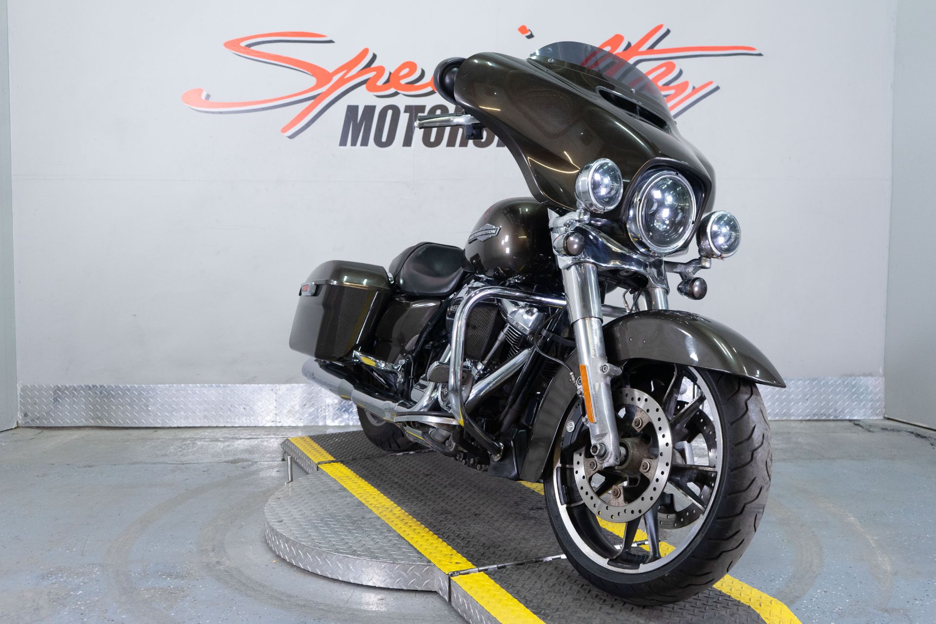 2021 Harley-Davidson Street Glide® in Sacramento, California - Photo 2