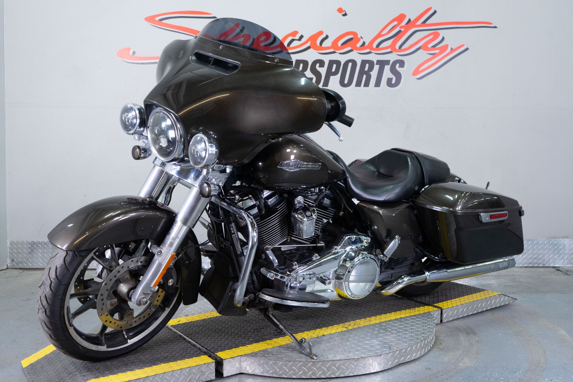 2021 Harley-Davidson Street Glide® in Sacramento, California - Photo 3