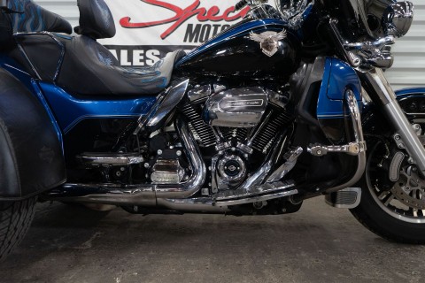 2018 Harley-Davidson Tri Glide® Ultra in Sacramento, California - Photo 12