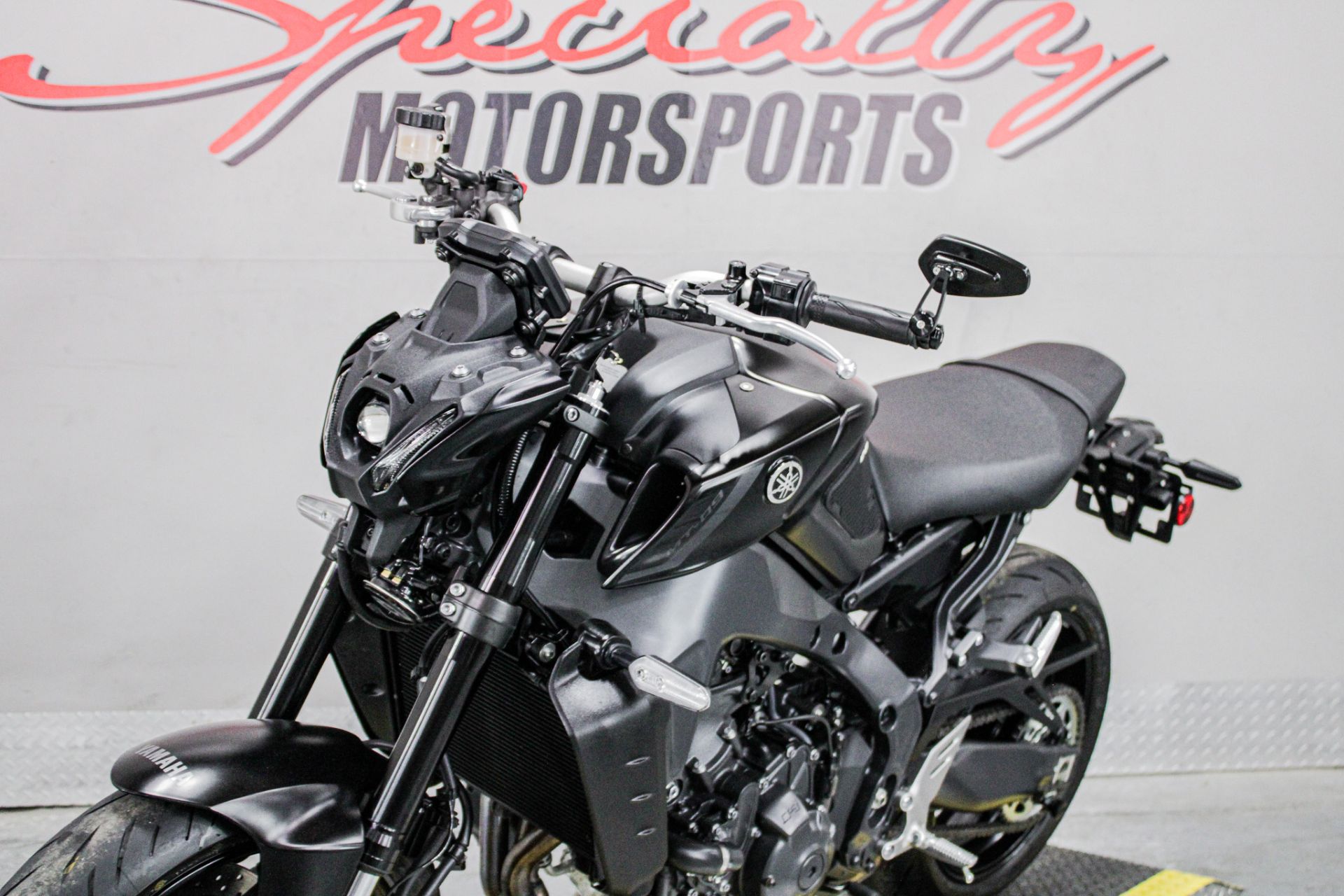 2022 Yamaha MT-09 in Sacramento, California - Photo 11