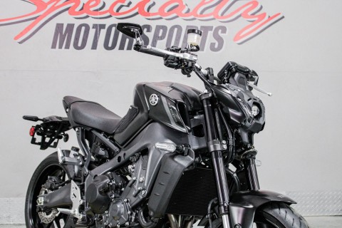 2022 Yamaha MT-09 in Sacramento, California - Photo 14