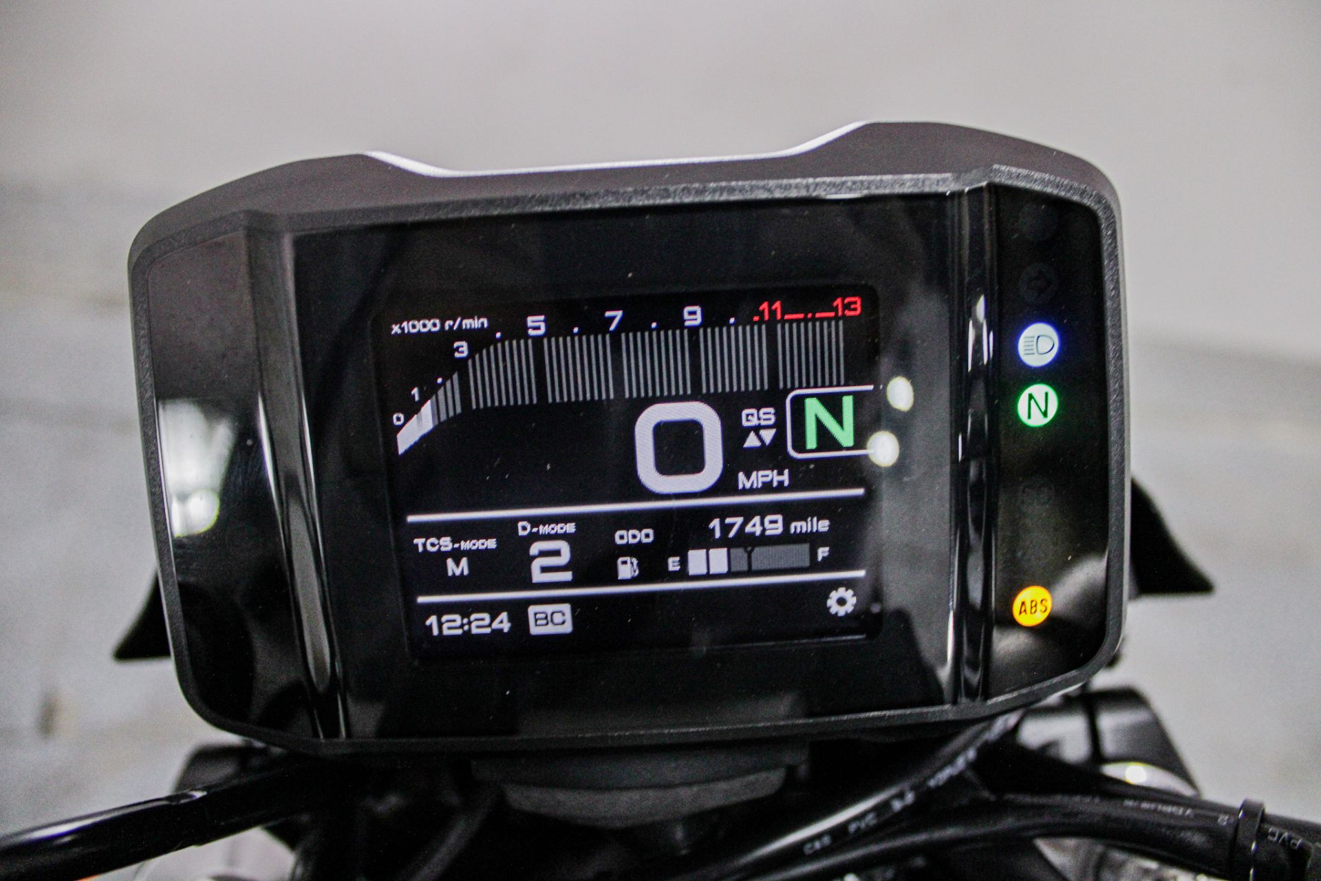 2022 Yamaha MT-09 in Sacramento, California - Photo 17