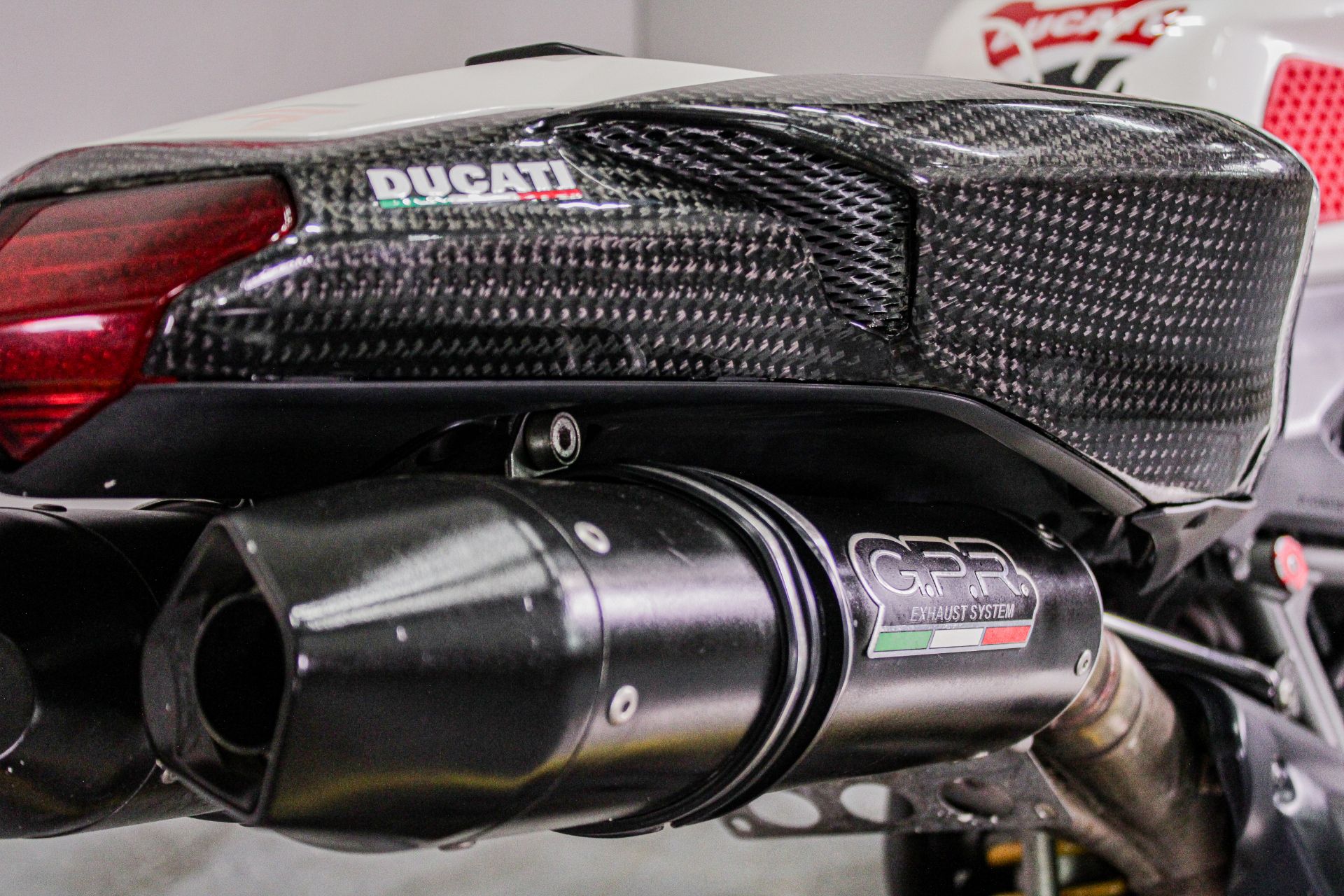 2008 Ducati Superbike 848 in Sacramento, California - Photo 16