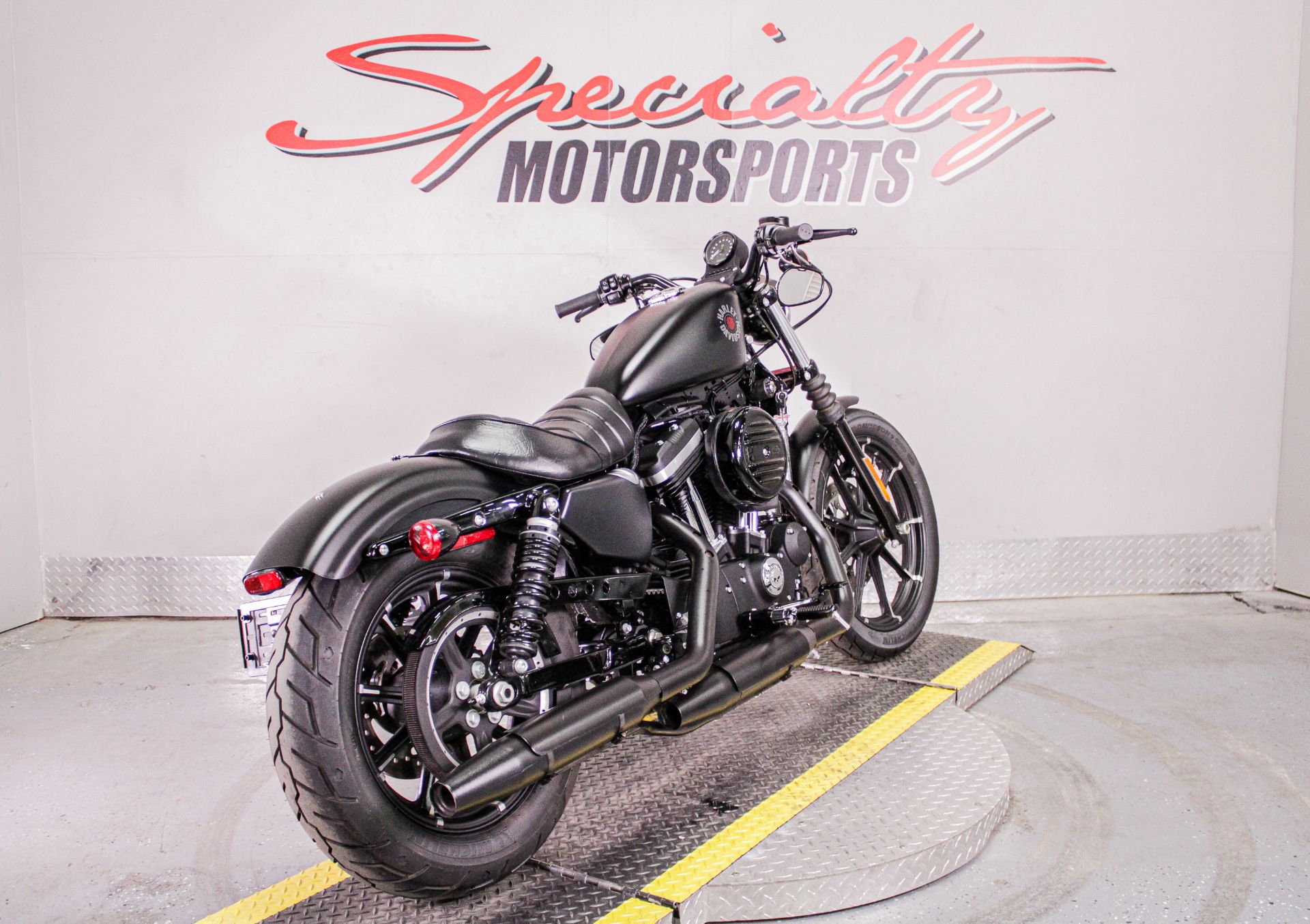 2022 Harley-Davidson Iron 883™ in Sacramento, California - Photo 5
