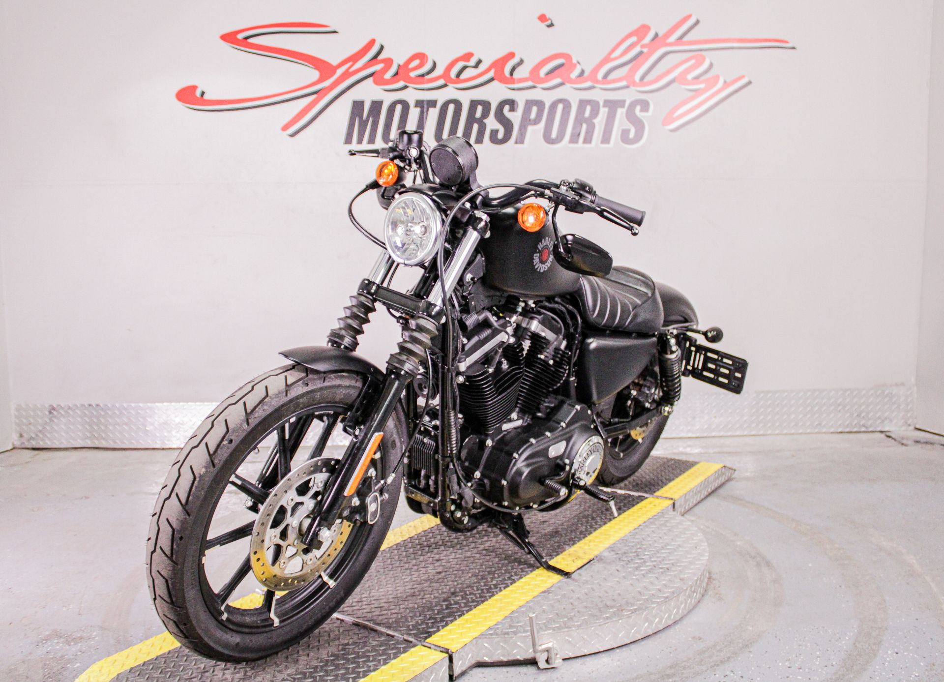 2022 Harley-Davidson Iron 883™ in Sacramento, California - Photo 10