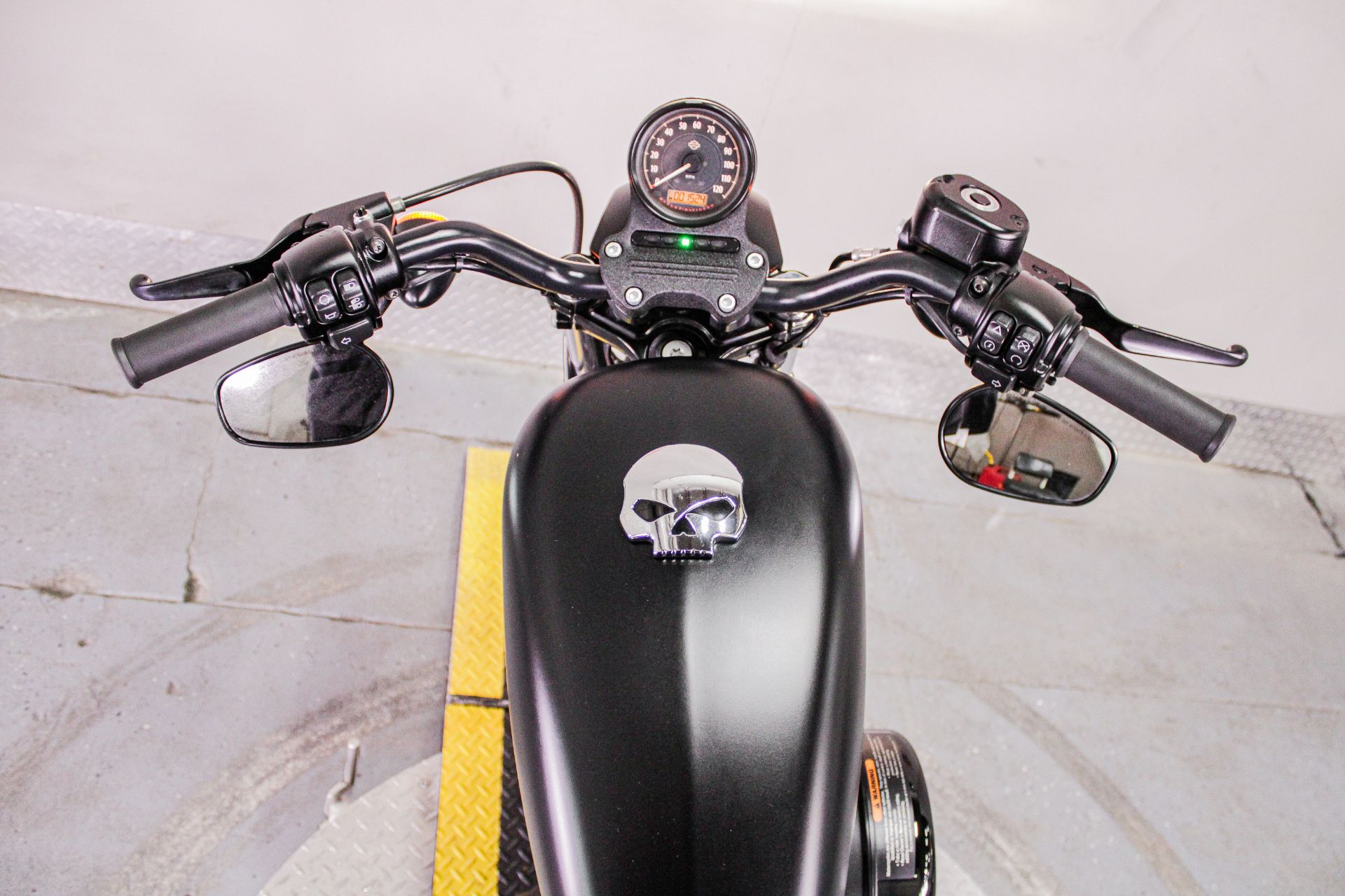 2022 Harley-Davidson Iron 883™ in Sacramento, California - Photo 16