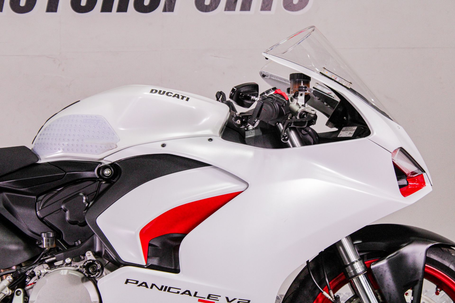 2021 Ducati PANIGALE V2 in Sacramento, California - Photo 2