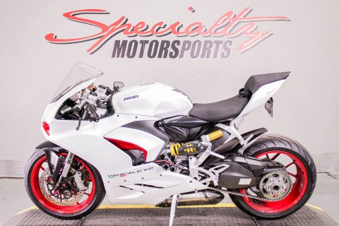 2021 Ducati PANIGALE V2 in Sacramento, California - Photo 8