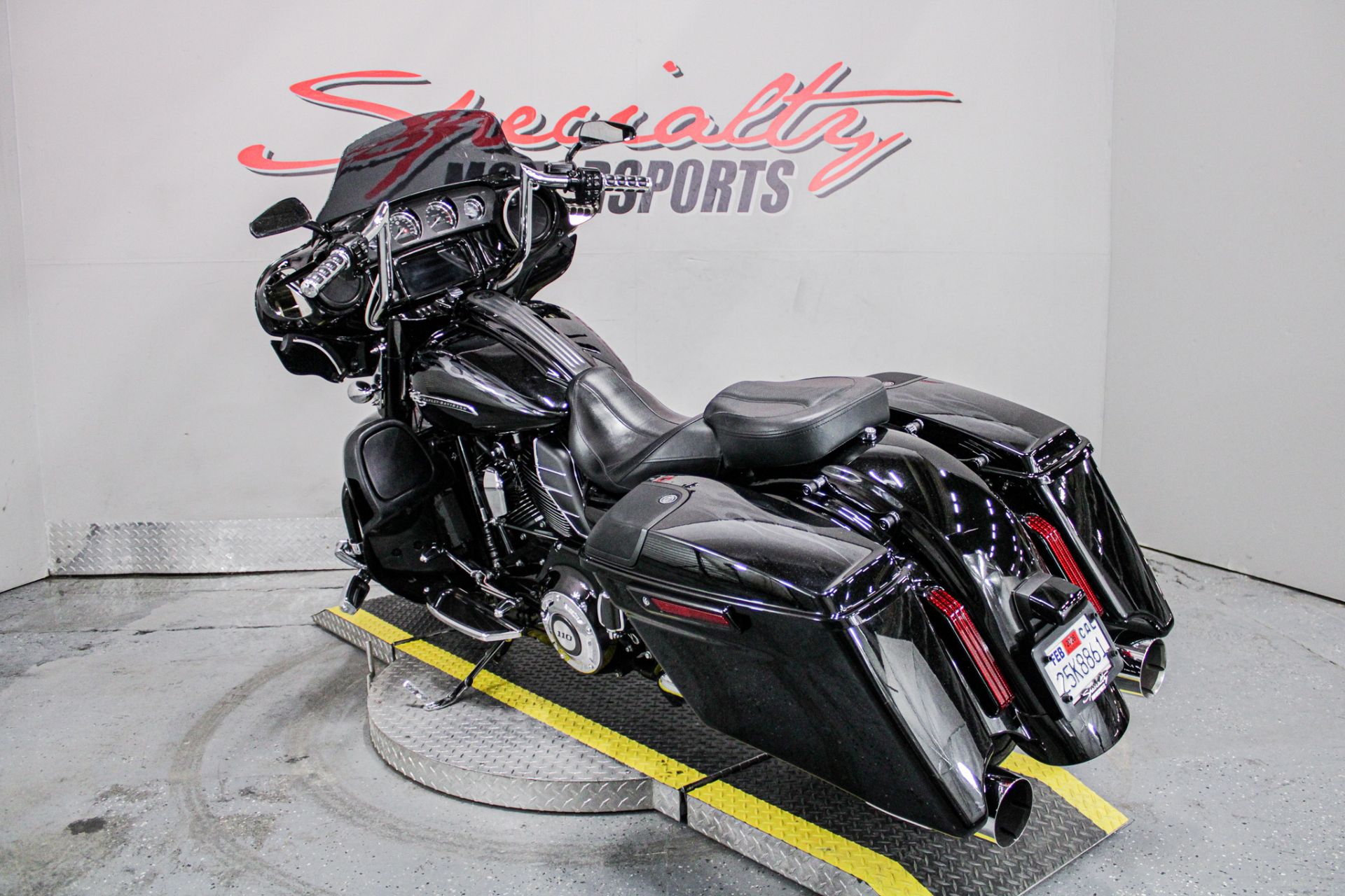 Rear Left Side Angle - Photo 7