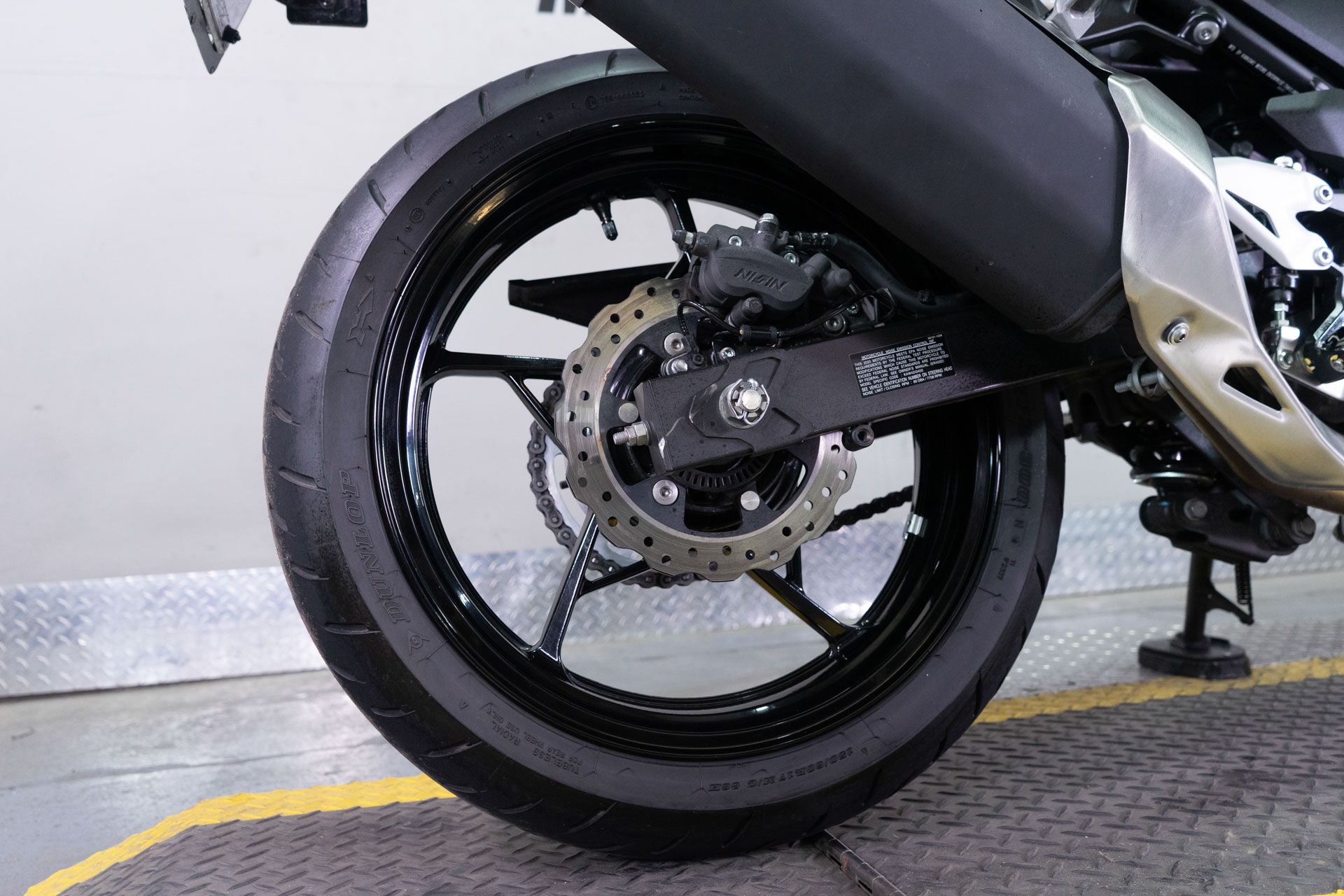 2023 Kawasaki Z400 ABS in Sacramento, California - Photo 8