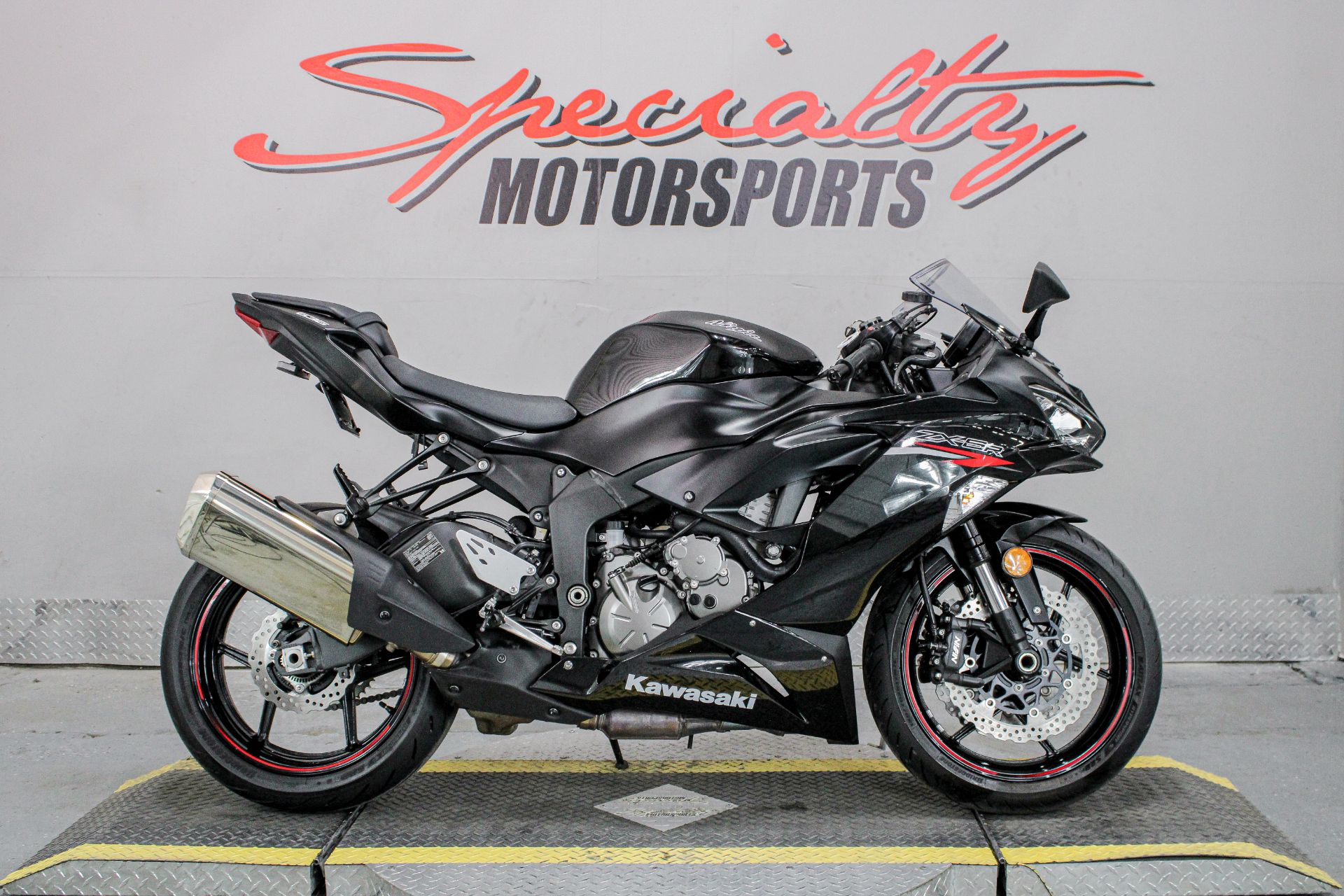 2016 Kawasaki ZX636EGF NINJA ZX-6R - 636cc Standard