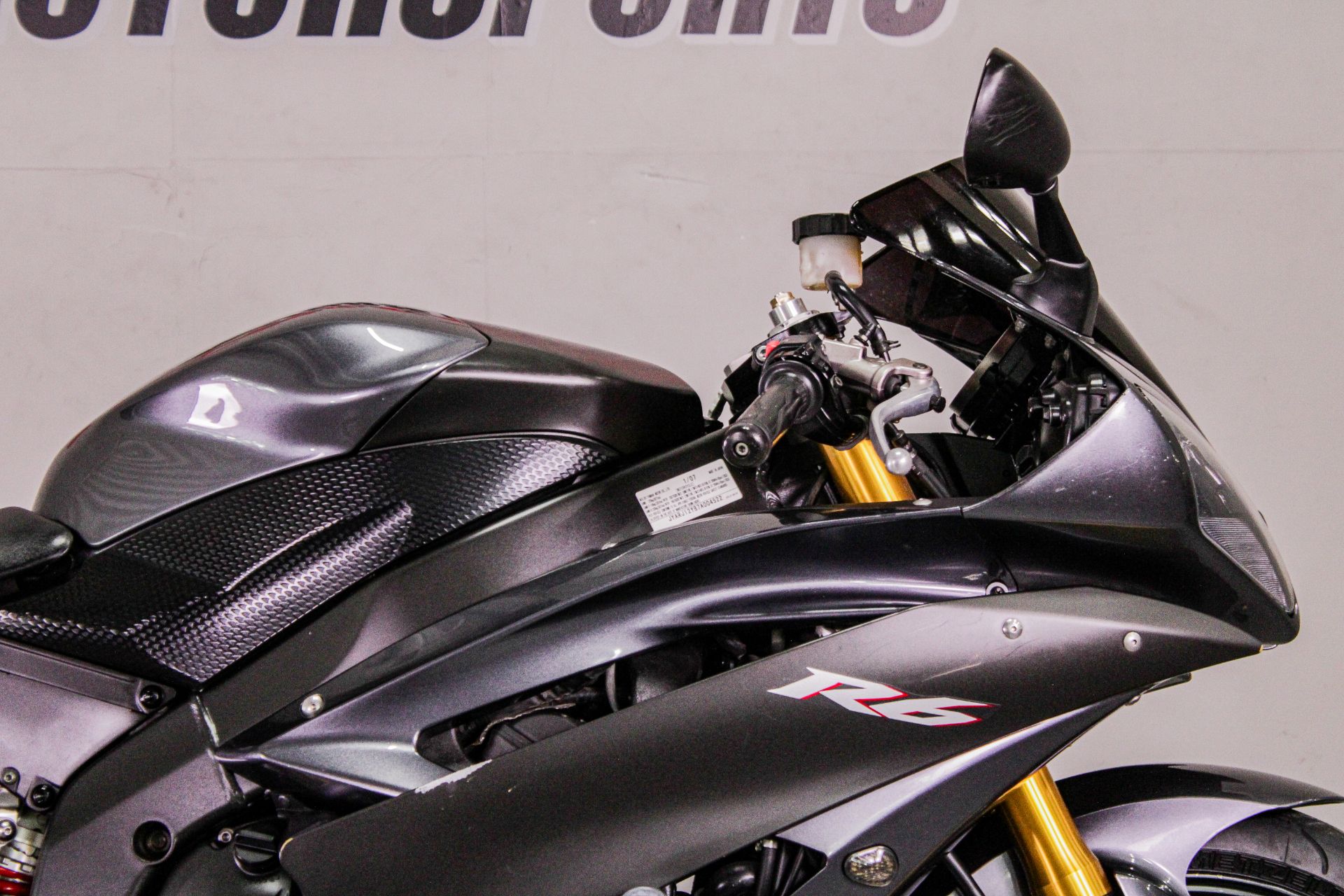 2007 Yamaha YZF-R6 in Sacramento, California - Photo 2