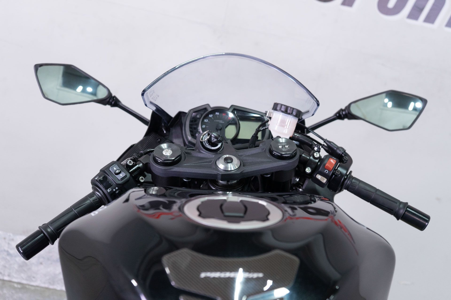 2019 Kawasaki Ninja ZX-6R ABS in Sacramento, California - Photo 15