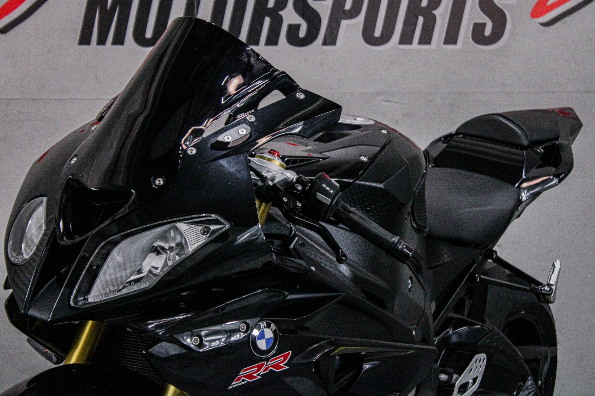 BMWL16867 - 2012 - BMW - S 1000 RR Front Left Zoomed In - Photo 11