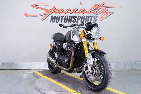 2023 Triumph Thruxton RS in Sacramento, California - Photo 2