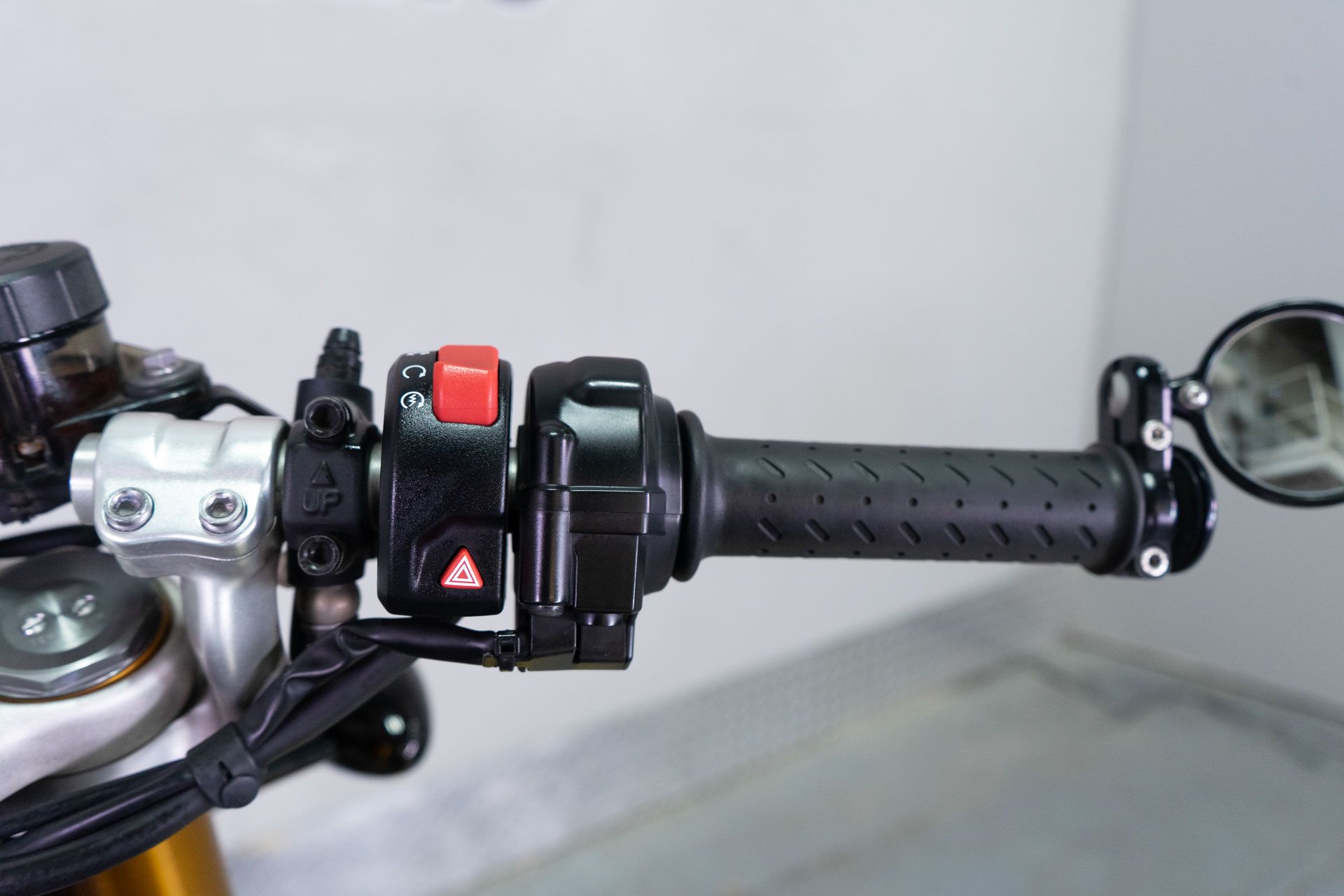 2023 Triumph Thruxton RS in Sacramento, California - Photo 14