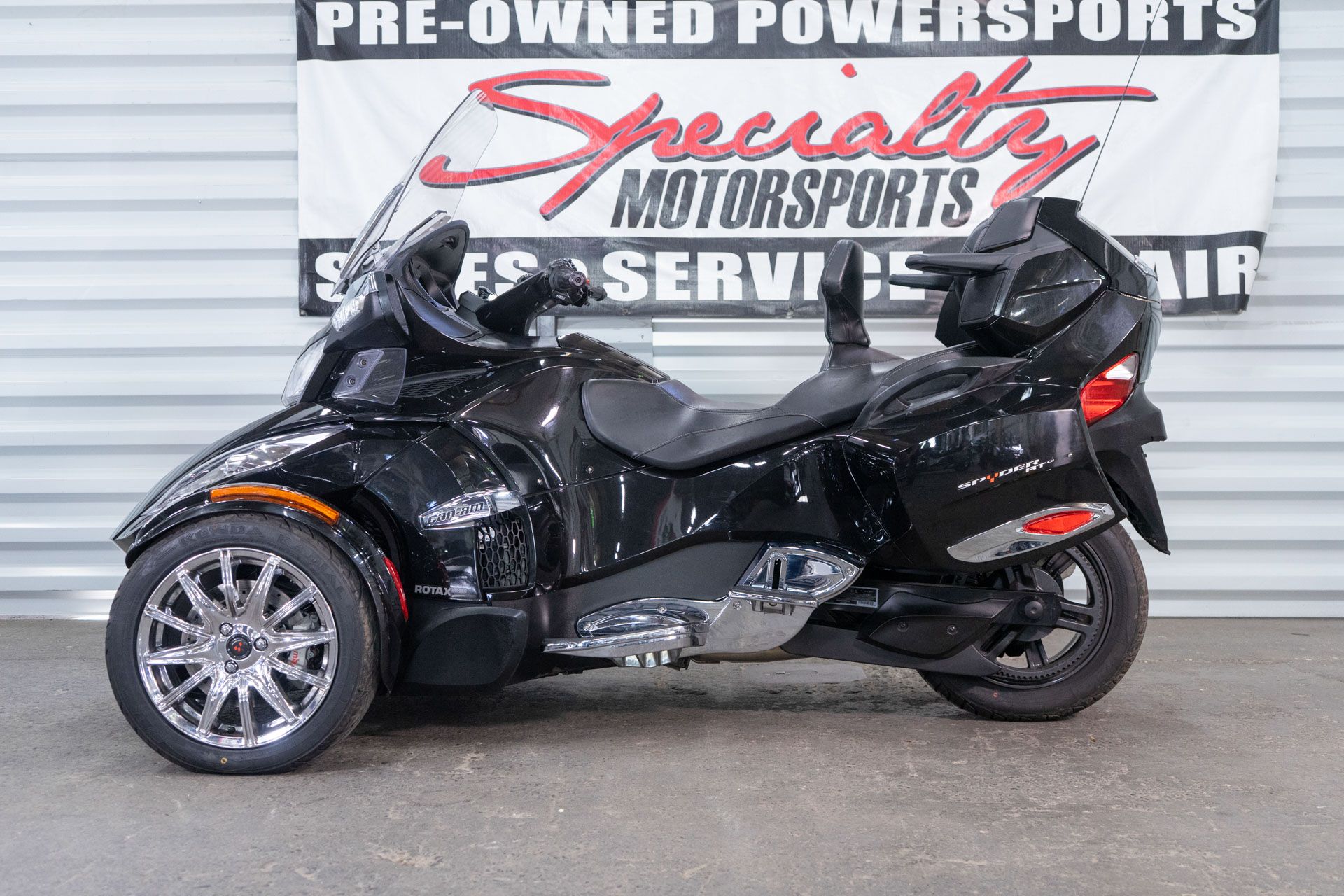 2015 Can-Am Spyder® RT SE6 in Sacramento, California - Photo 8
