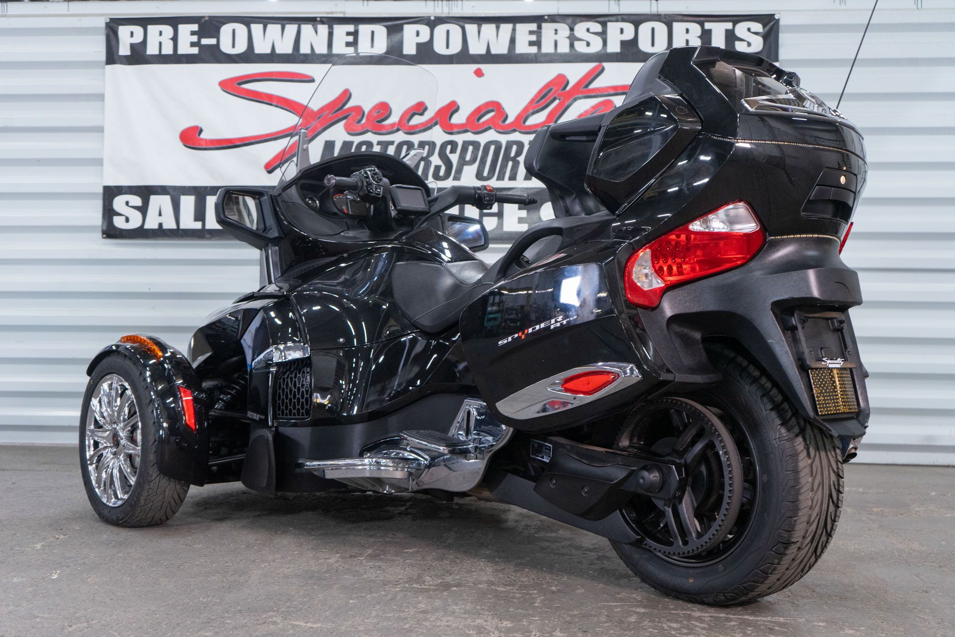 2015 Can-Am Spyder® RT SE6 in Sacramento, California - Photo 15