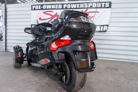 2015 Can-Am Spyder® RT SE6 in Sacramento, California - Photo 16